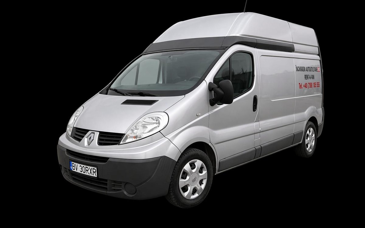 Renault Trafic 2013, disponibil pentru închiriere în Brașov